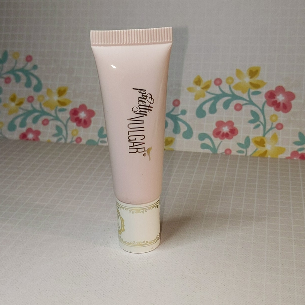 Eyeshadow primer